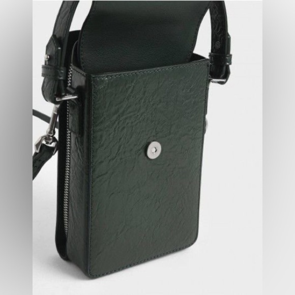 Rare Find Charles & Keith Wrinkled Effect Green Wallet Crossbody Bag - Picture 5 of 10